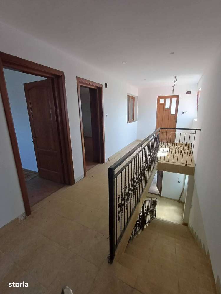 Casa de vanzare in Cotu-Vames, teren de 1130mp , P+E, 99.900 euro-6