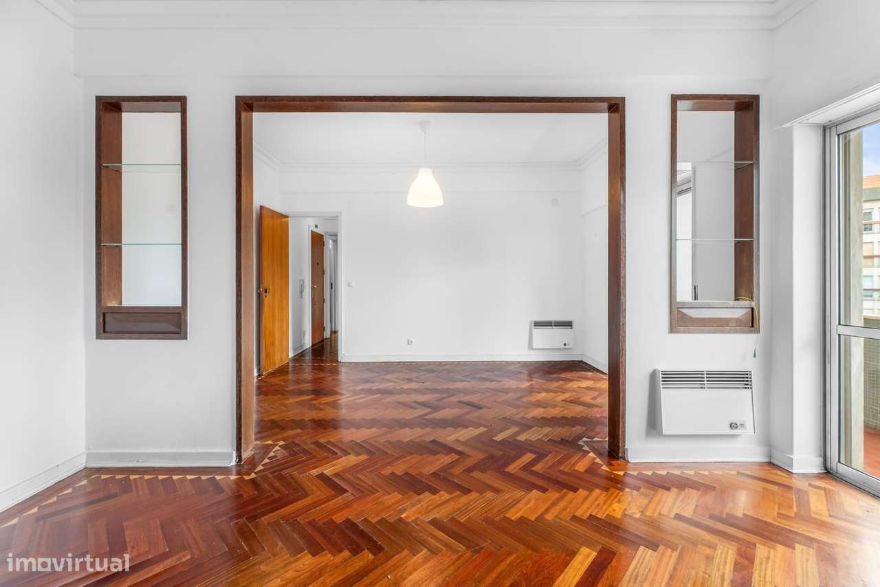 Apartamento T2 com varanda, Benfica, Lisboa - Grande imagem: 4/25