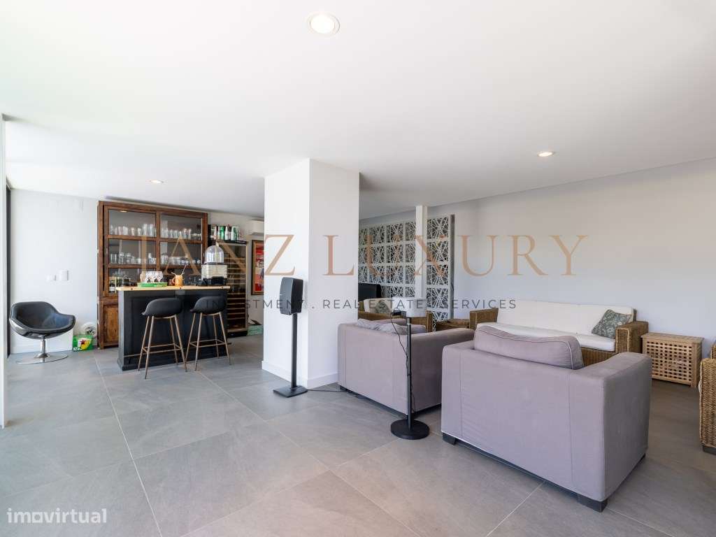 Moradia T4 Contemporânea com Vista Mar Total e Rooftop | Paço de Arcos-40