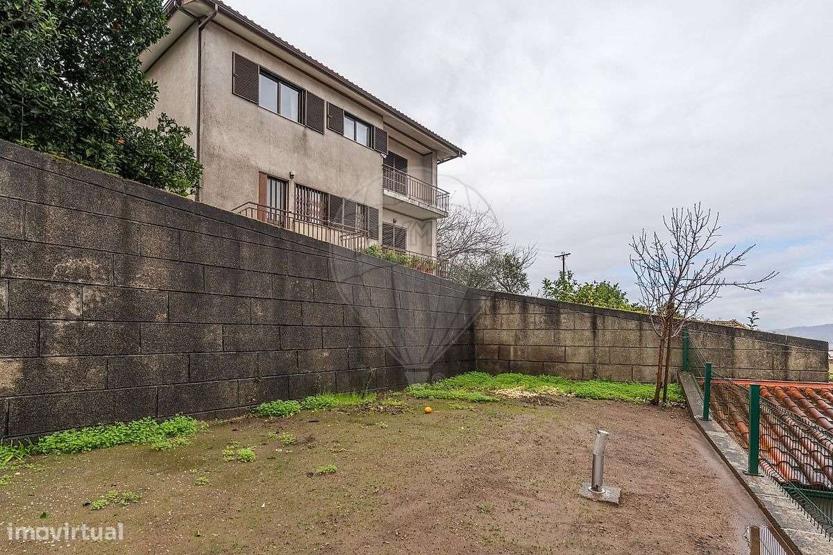 Moradia T5 individual em Nogueira - Braga-36