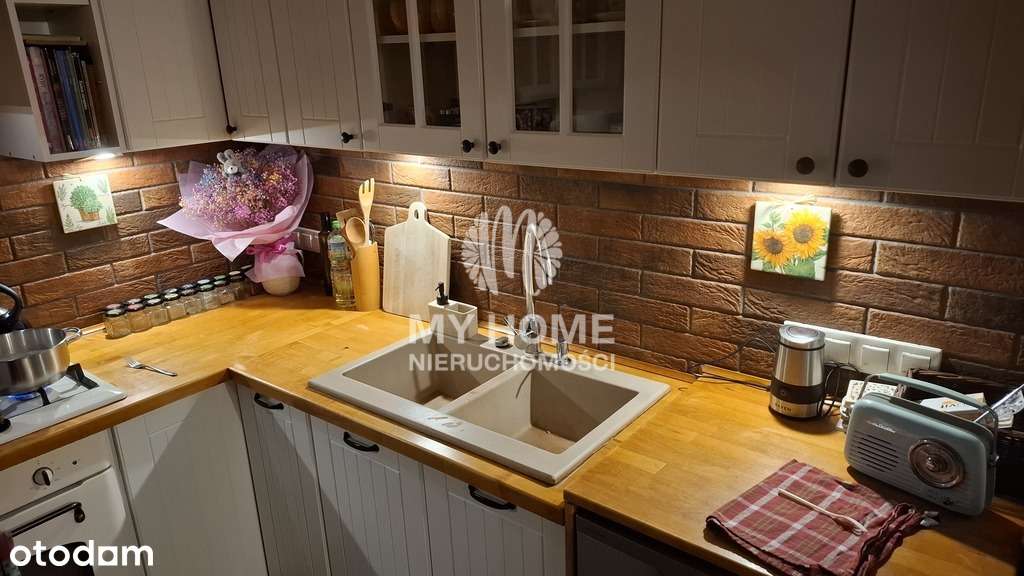 Wyjątkowy Dom Bliźniak na Sprzedaż w Żyrardowie!-5