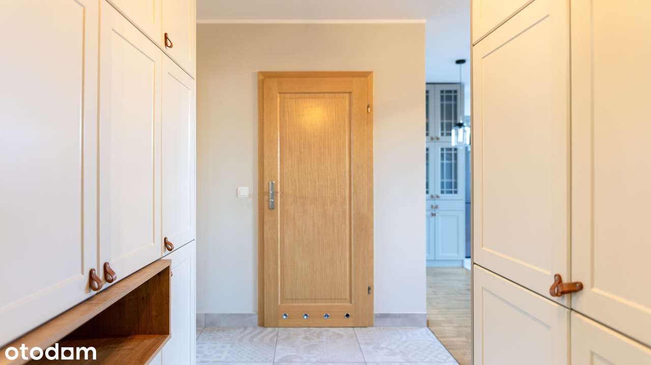 KARŁOWICE- 4 pok. z balkonem, klimatyzacja, garaż-16