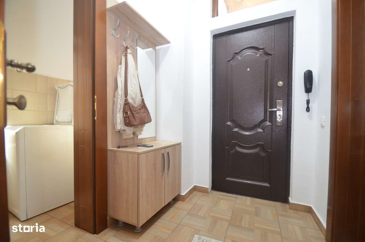 Apartament spatios cu centrala proprie - Imagine principală: 5/13