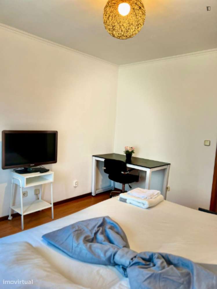 Quarto - localizado em Vila nova de gaia - Grande imagem: 4/5