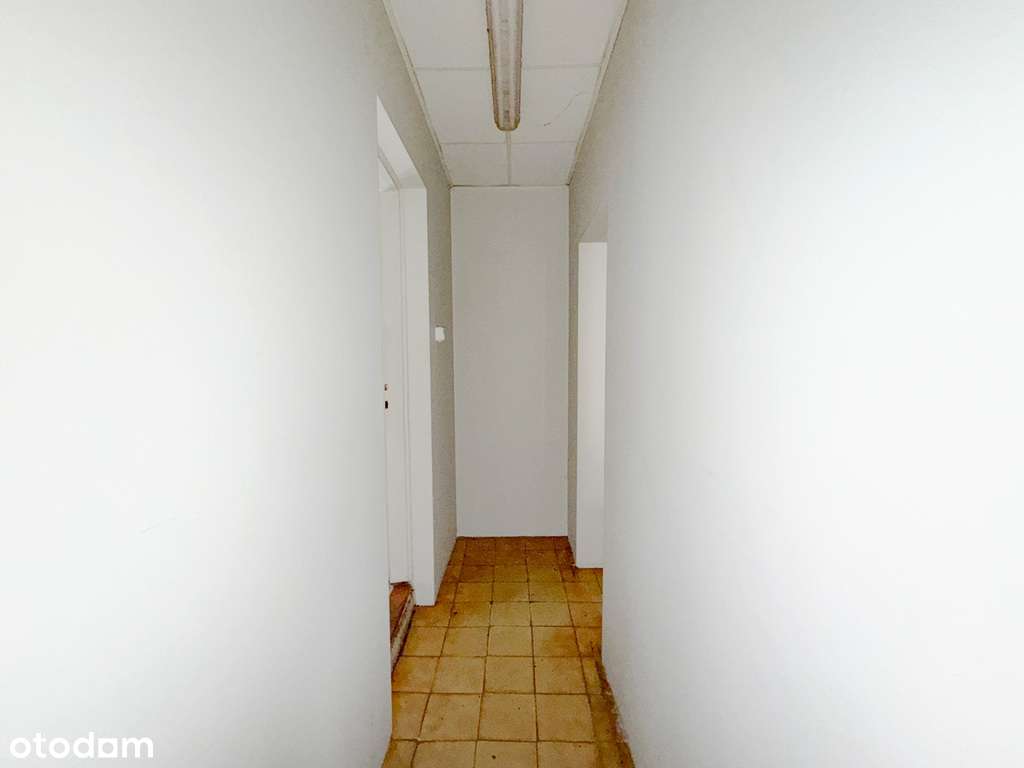 Lokal usługowy 65 m² + poddasze-centrum Radomia – další