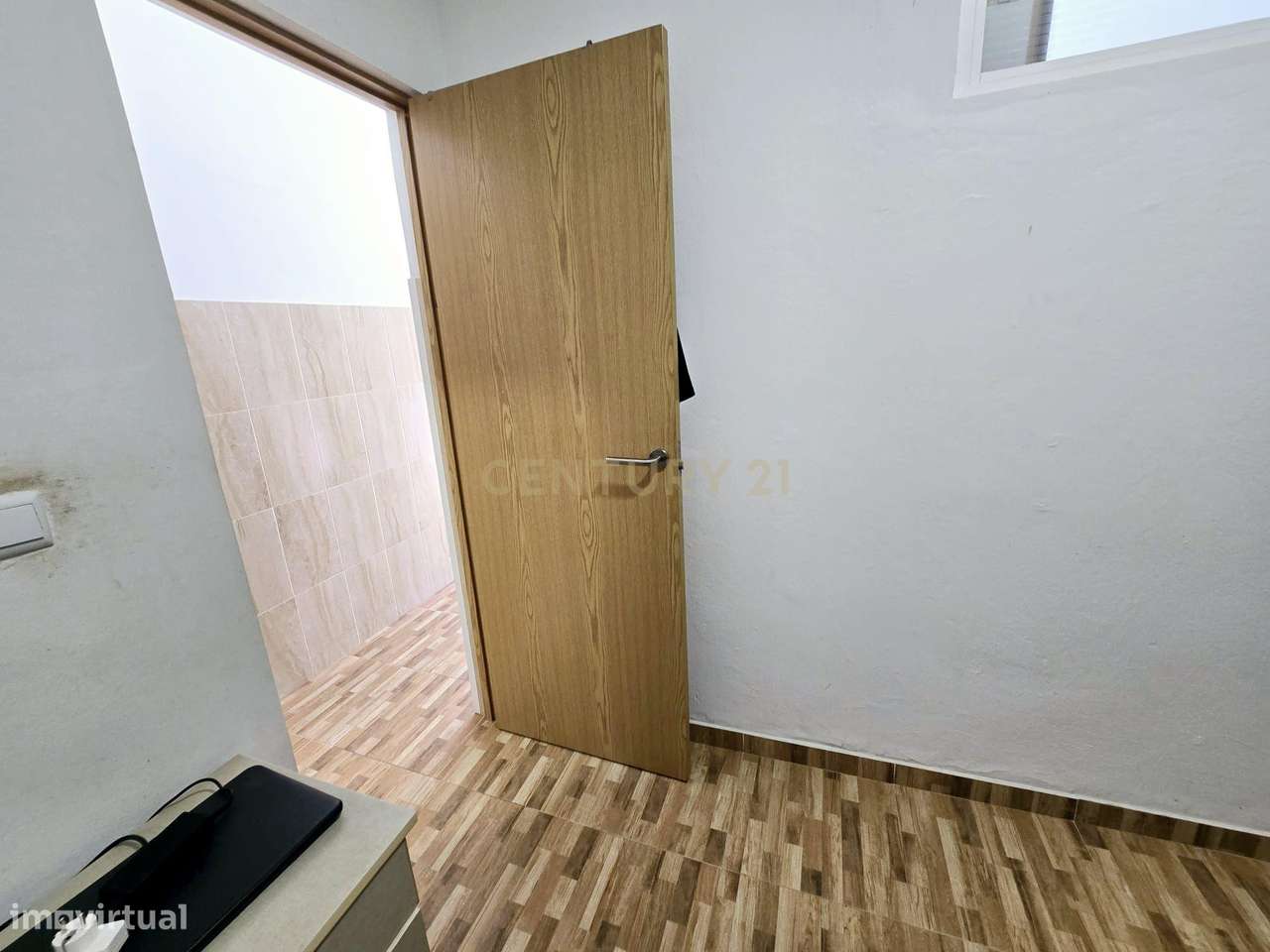 Moradia T2 praticamente em 2a linha de praia, a 100 metros da praia - Grande imagem: 5/8