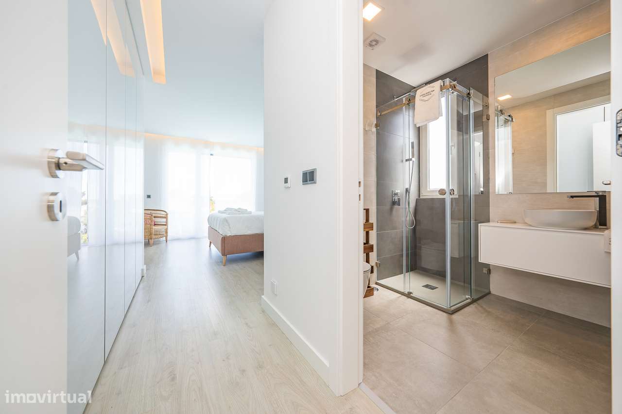 Moradia T3 com piscina, garagem na Aroeira-38