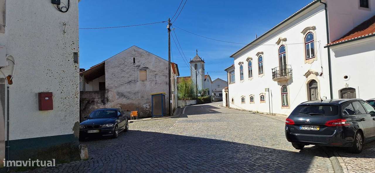 Moradia  para remodelação com Elevado Potencial em Anagueis-3