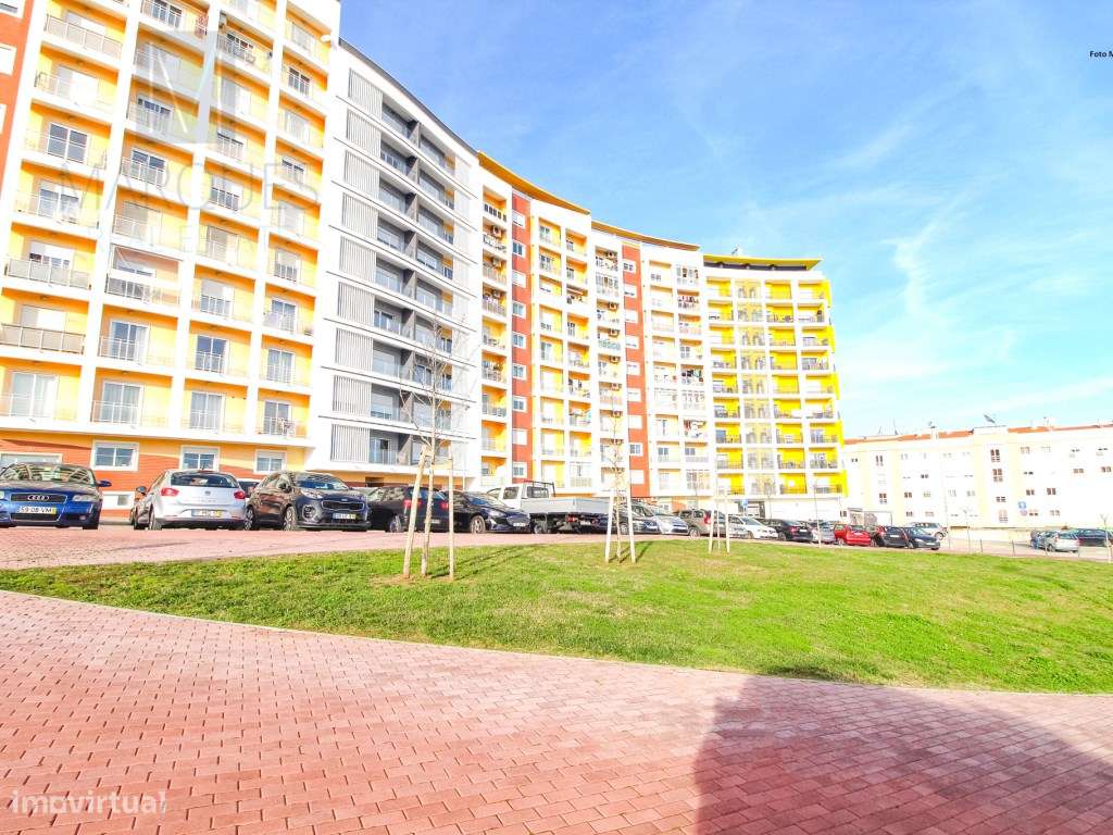 Apartamento T3 em Santa Marta do Pinhal - Corroios-14