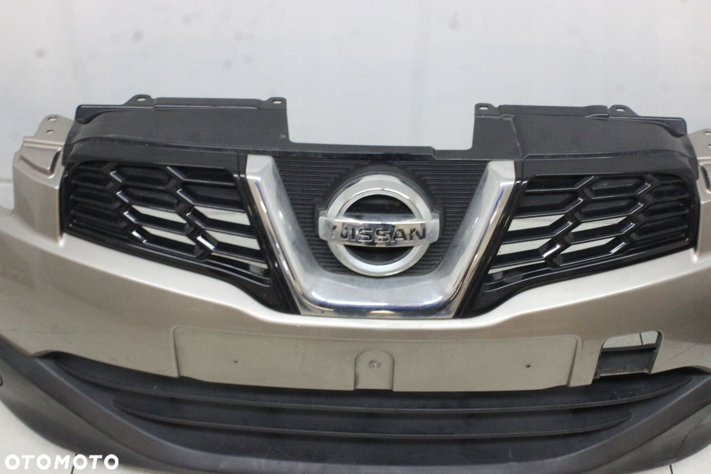 NISSAN QASHQAI I J10 LIFT 2009R- ZDERZAK PRZÓD PRZEDNI  GRILL - 3