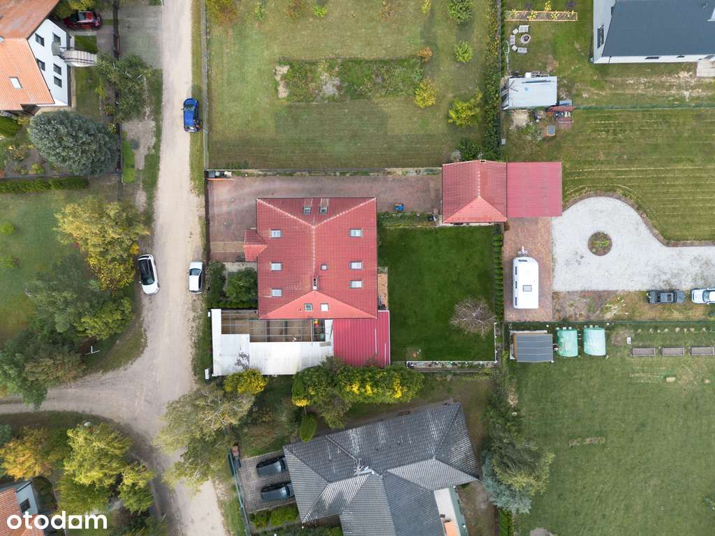 Funkcjonalny dom z garażem i ogrodem!-19