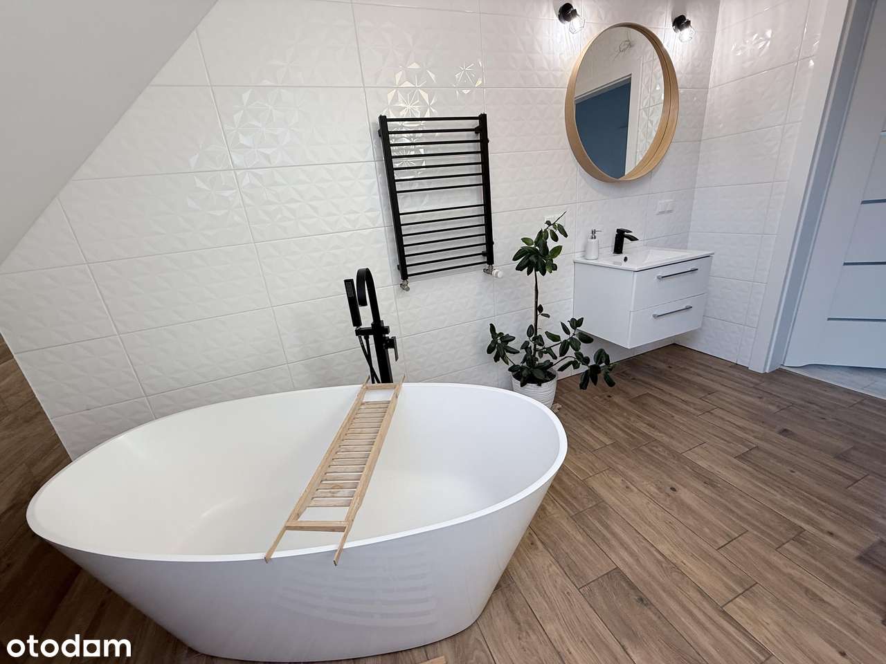 dom z dużym garażem  + lokal usługowy - pow. 262m2 -- Leszno - Zatorze-13