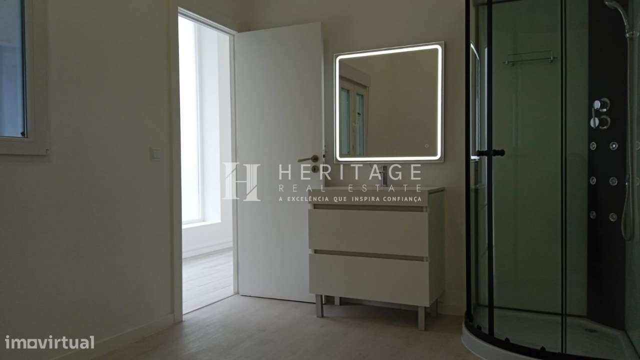 Loja com terraço no Barreiro-14