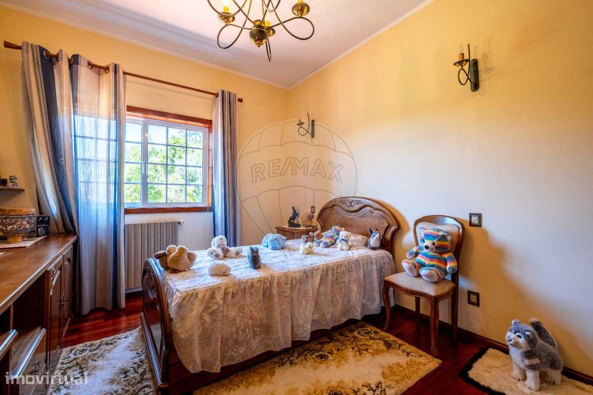 Moradia T4 para venda-6