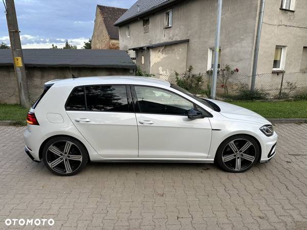 Volkswagen Golf - 18