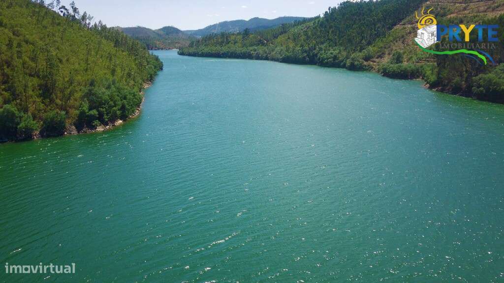 Terreno rústico confinante e com uma vista incrível sobre o Rio Zêzere-0
