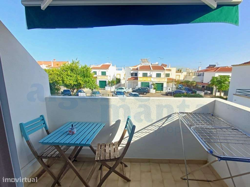 Moradia T2 em Condomínio Fechado a 300m até à Praia da Lota, Algarve-5