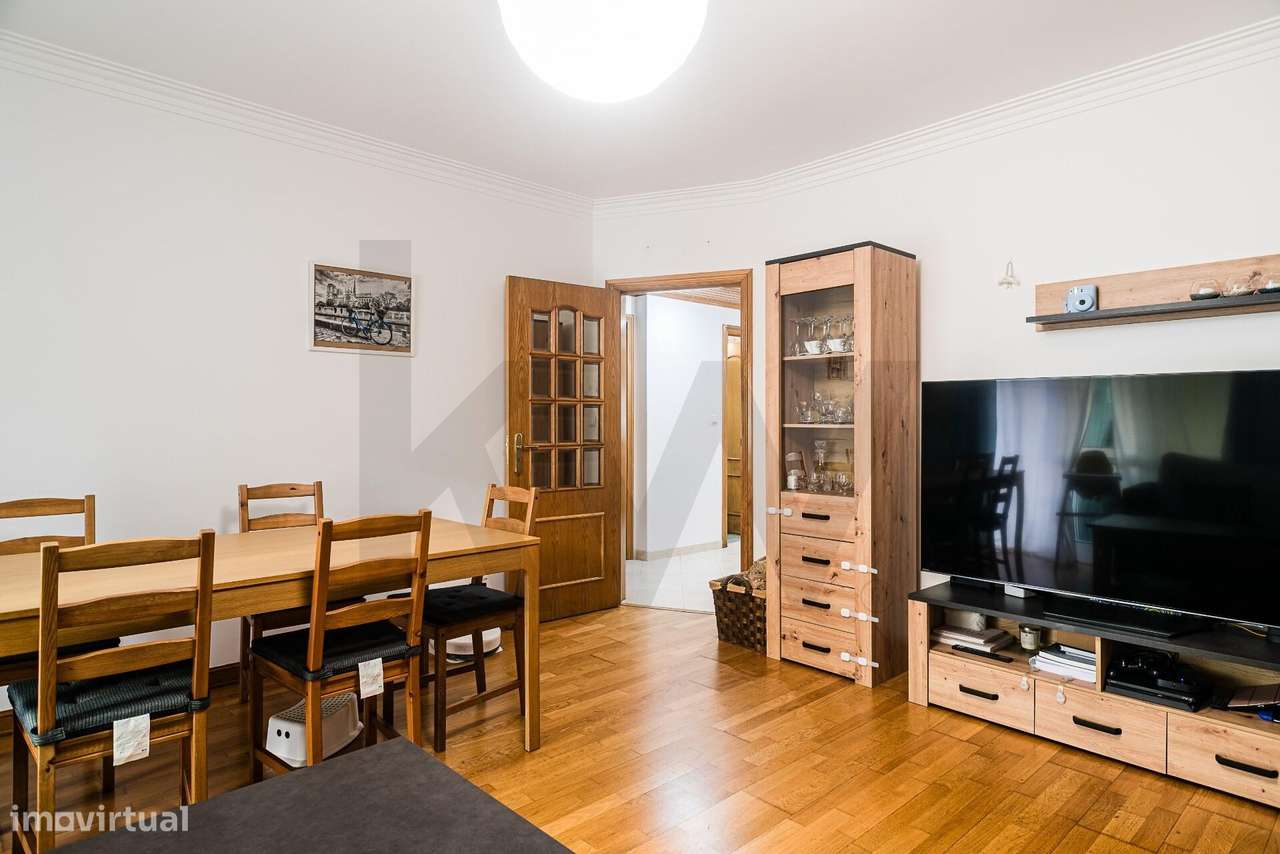 Quer um terraço gigante e dois quartos numa casa em Queluz?-5