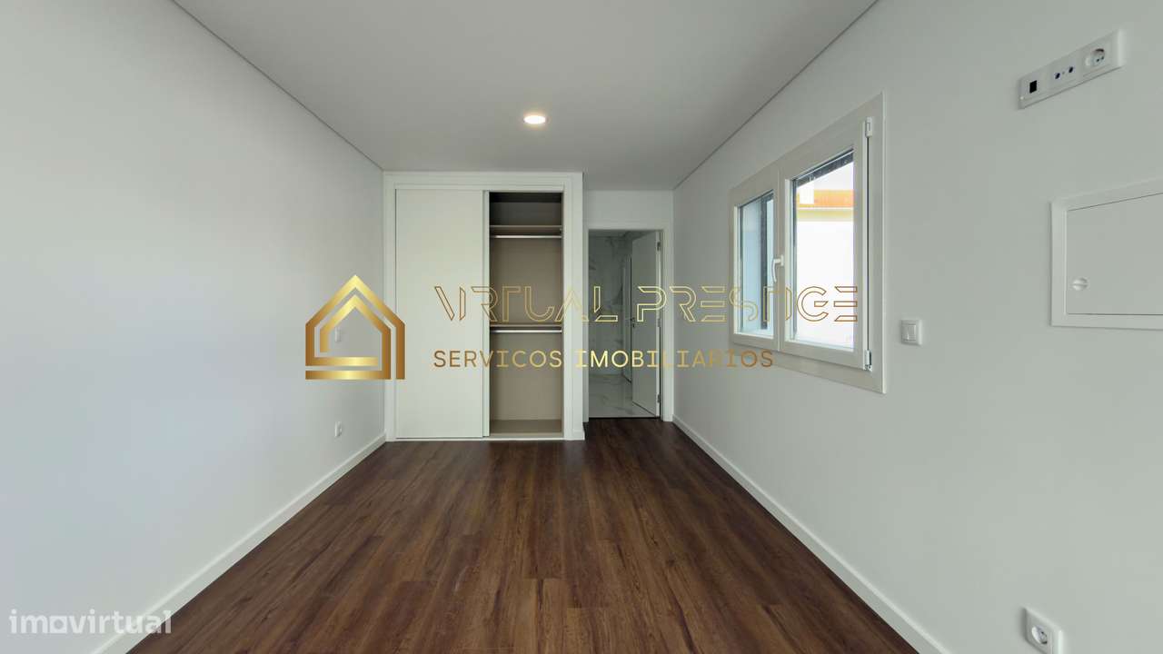 Moradia T4 Térrea | 2 suites e espaço p/ piscina | Fernão Ferro-19