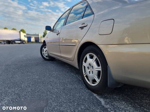 Toyota Camry 3.0 V6 - 4