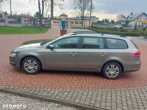 Volkswagen Passat 1.6 TDI Comfortline - 9