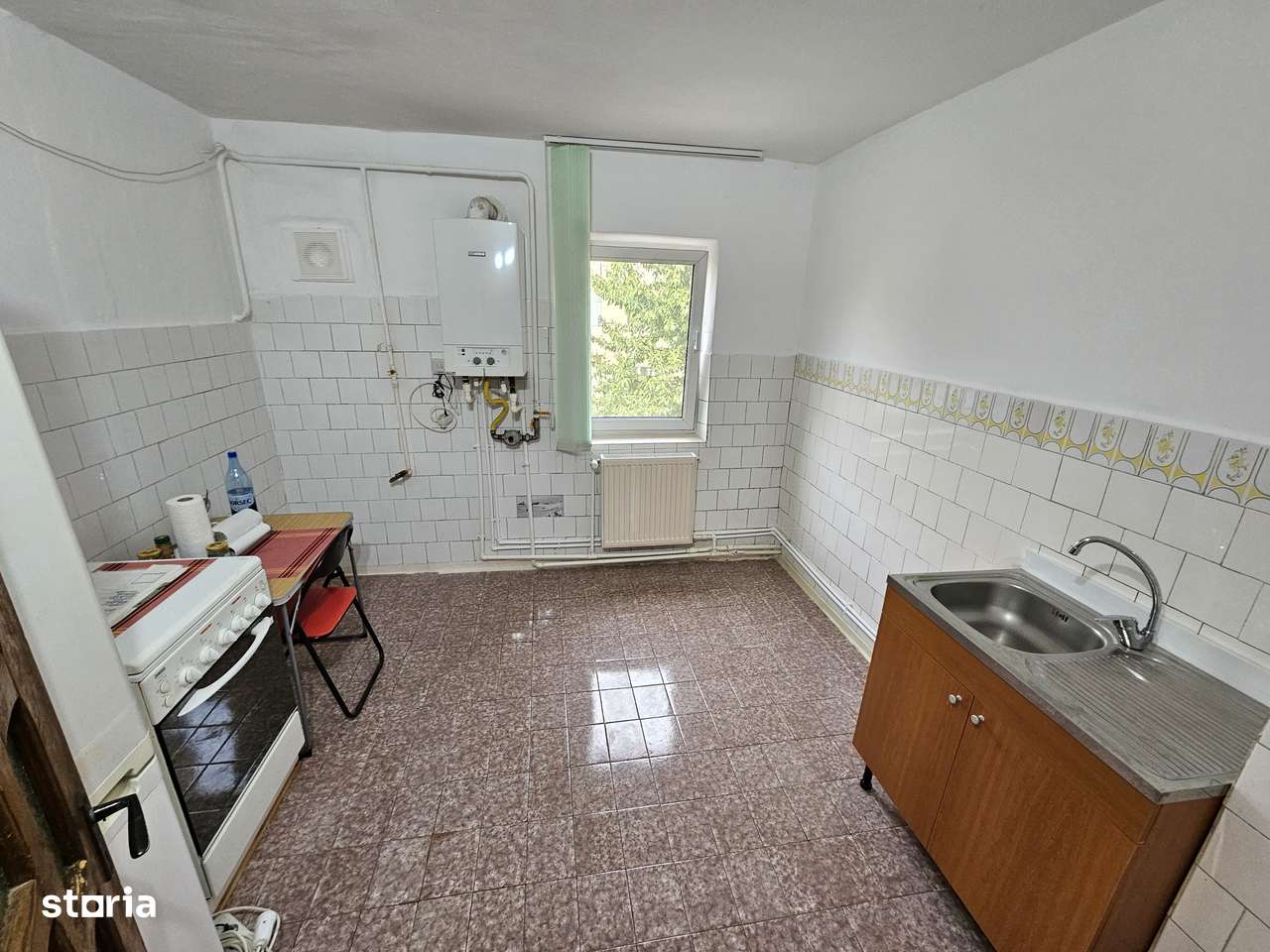 Vand ap cu 4 camere zona Sala Polivalenta-4