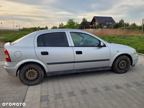 Opel Astra II 1.6 Comfort / Cool - 15