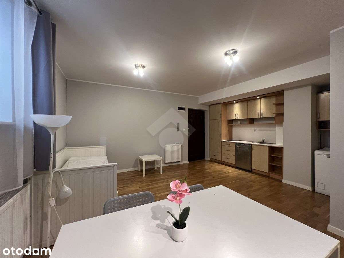 Funkcjonalna kawalerka w pobliżu stacji kolejowej ,,Kraków Łobzów''! - Pełny obrazek: 3/8