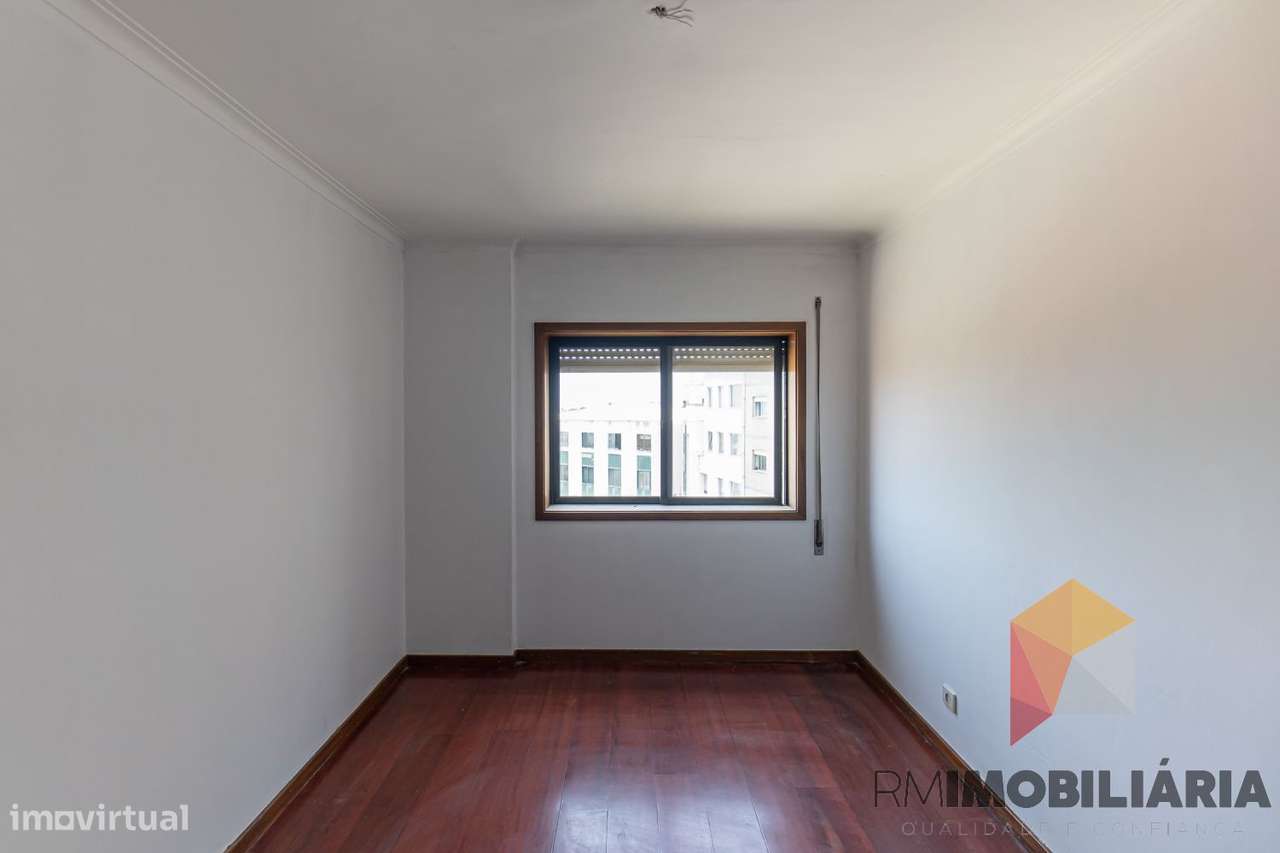 Apartamento T3 no centro de Matosinhos-26