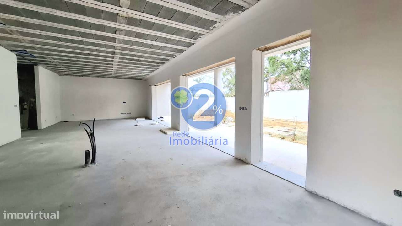 Moradia T3+1 em construção-12