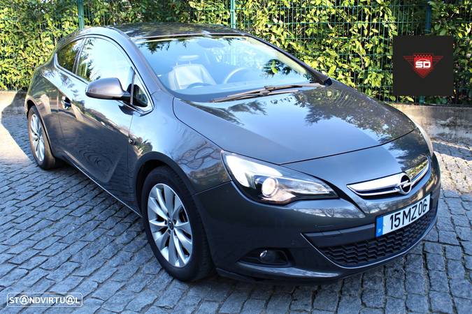 Opel Astra GTC - 1