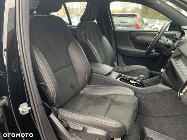 Volvo XC 40 - 26