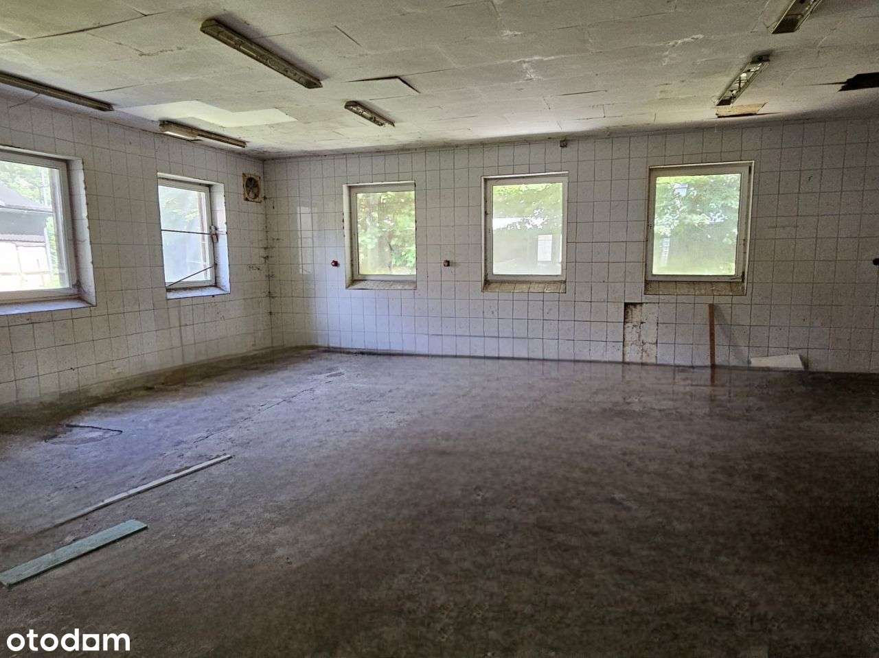 sprzedam lokal użytkowy / dobra lokalizacja-7