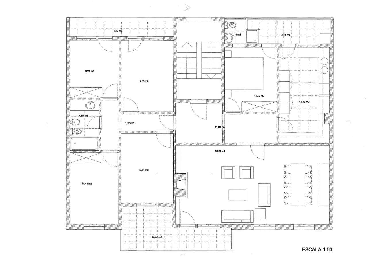 Apartamento T5 luminoso na Av. da Liberdade | Fundão-25