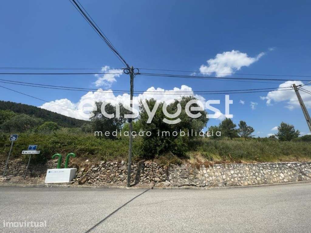 1/2 de terreno de 10.320m2 para construção de 45 moradias - Grande imagem: 5/7