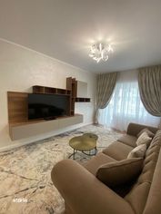 De închiriat apartament 2 camere decomandat, Royal Town Copou