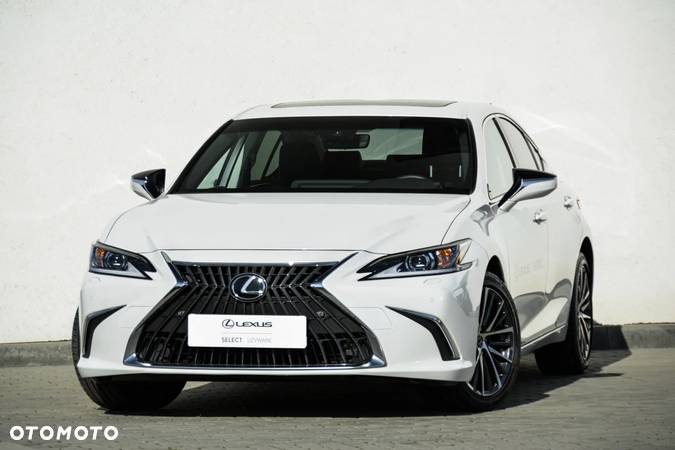 Lexus ES 300h Business Edition - 1