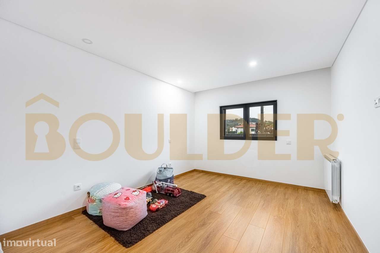 Moradia T4 de Arquitetura Moderna-36