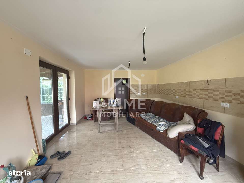 Casa cu 6 camere si gradina generoasa de vanzare in Benic - Imagine principală: 4/15