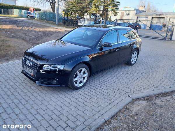 Audi A4 - 1