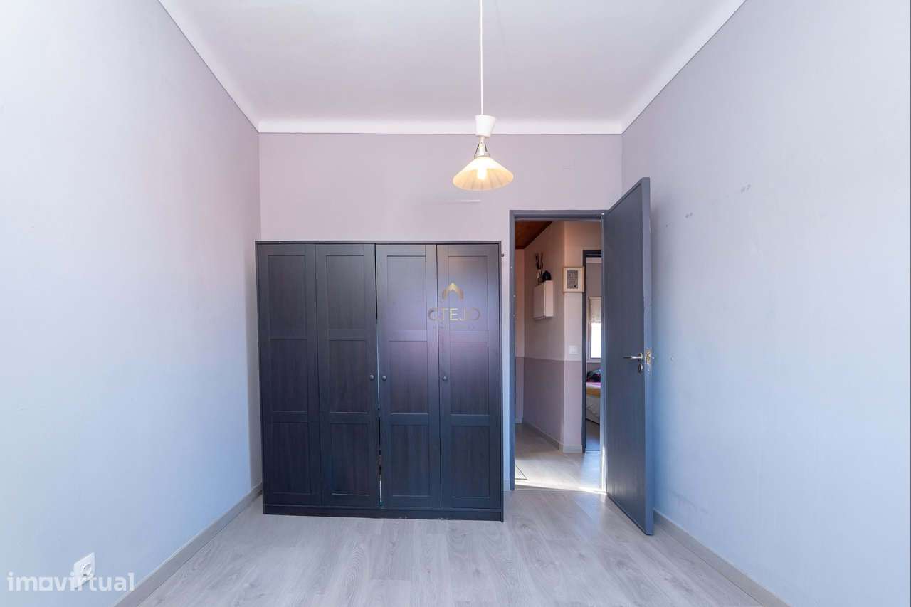 Moradia Bi-Familiar Sao joao da Talha - Grande imagem: 5/23