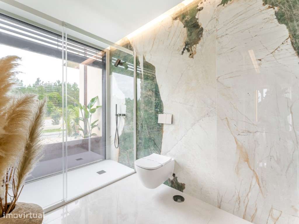 Moradia de extraordinária qualidade junto à lagoa, golfe e praia-28