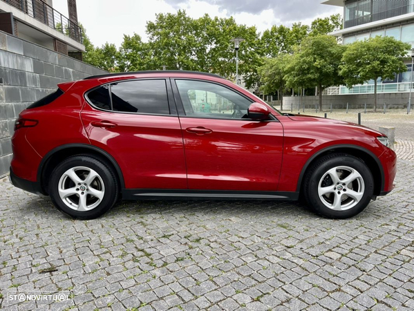 Alfa Romeo Stelvio 2.2 Diesel 16V AT8-Q4 Executive - 13