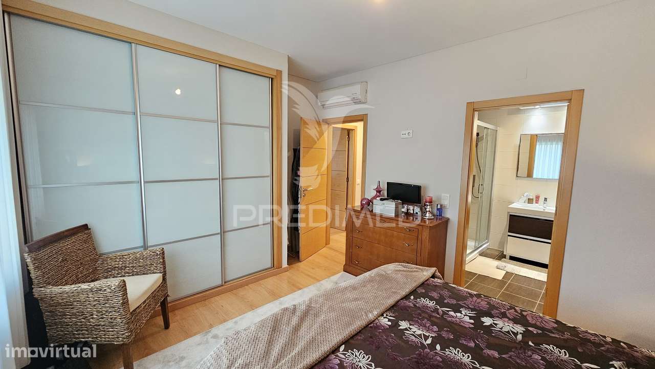 Apartamento T4 em condomínio fechado com Piscina e garagem box Prai... - Grande imagem: 5/27