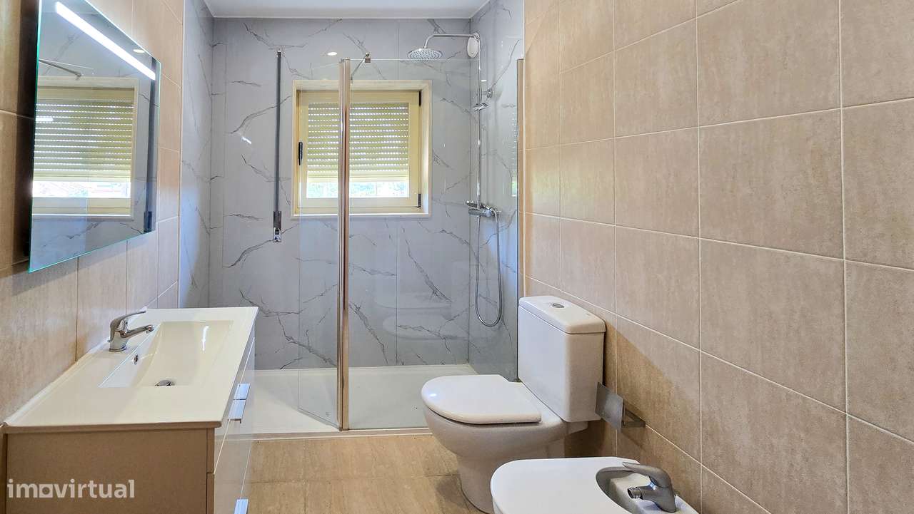 T3 Duplex Remodelado em Cond. Fechado -  São Félix da Marinha / Granja-12