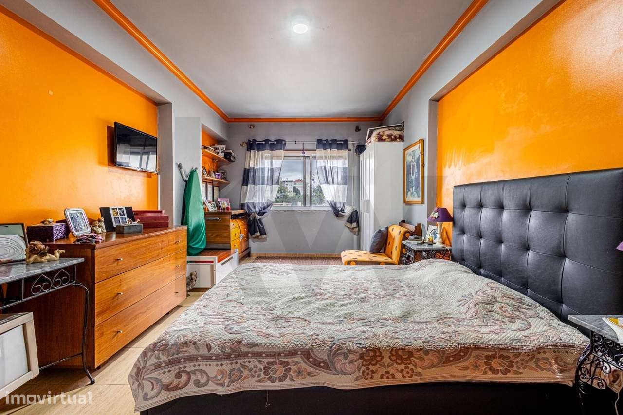 Apartamento T2 com 111 m2 em Monte Abraão-8