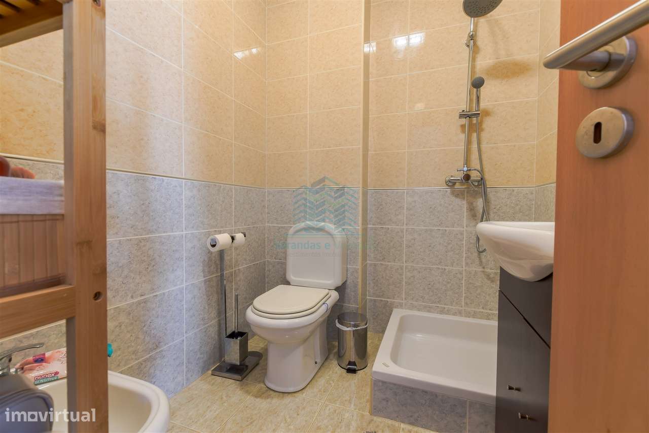 Apartamento T3 com Garagem e Arrecadação em Torres Novas-16