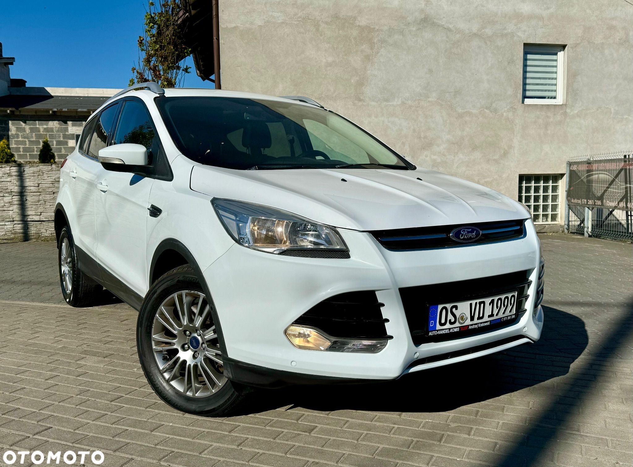 Ford Kuga 2.0 TDCi 2x4 Titanium - 1