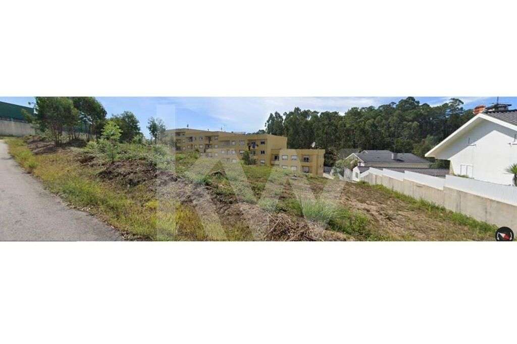 Fantástico Terreno Urbano com 2600m2 e 112m de frente - construção liv - Grande imagem: 4/5