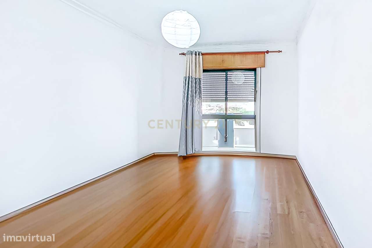 T2 com Vista Desafogada - Carregado-5